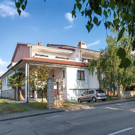 Casa Mareva Hotell Poreč Exteriör bild